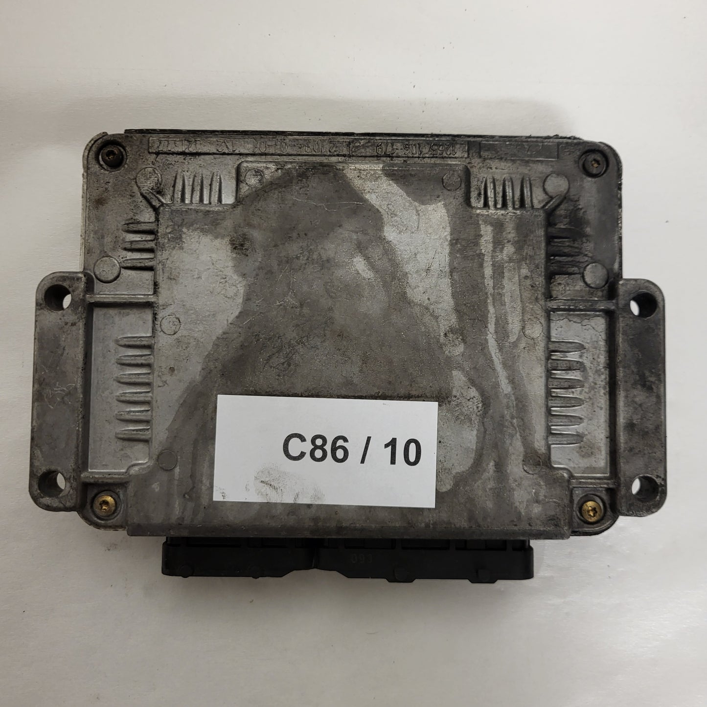 RENAULT KANGOO ECU / 0281010502 / 8200118522 / HOM820085921 / BOSCH
