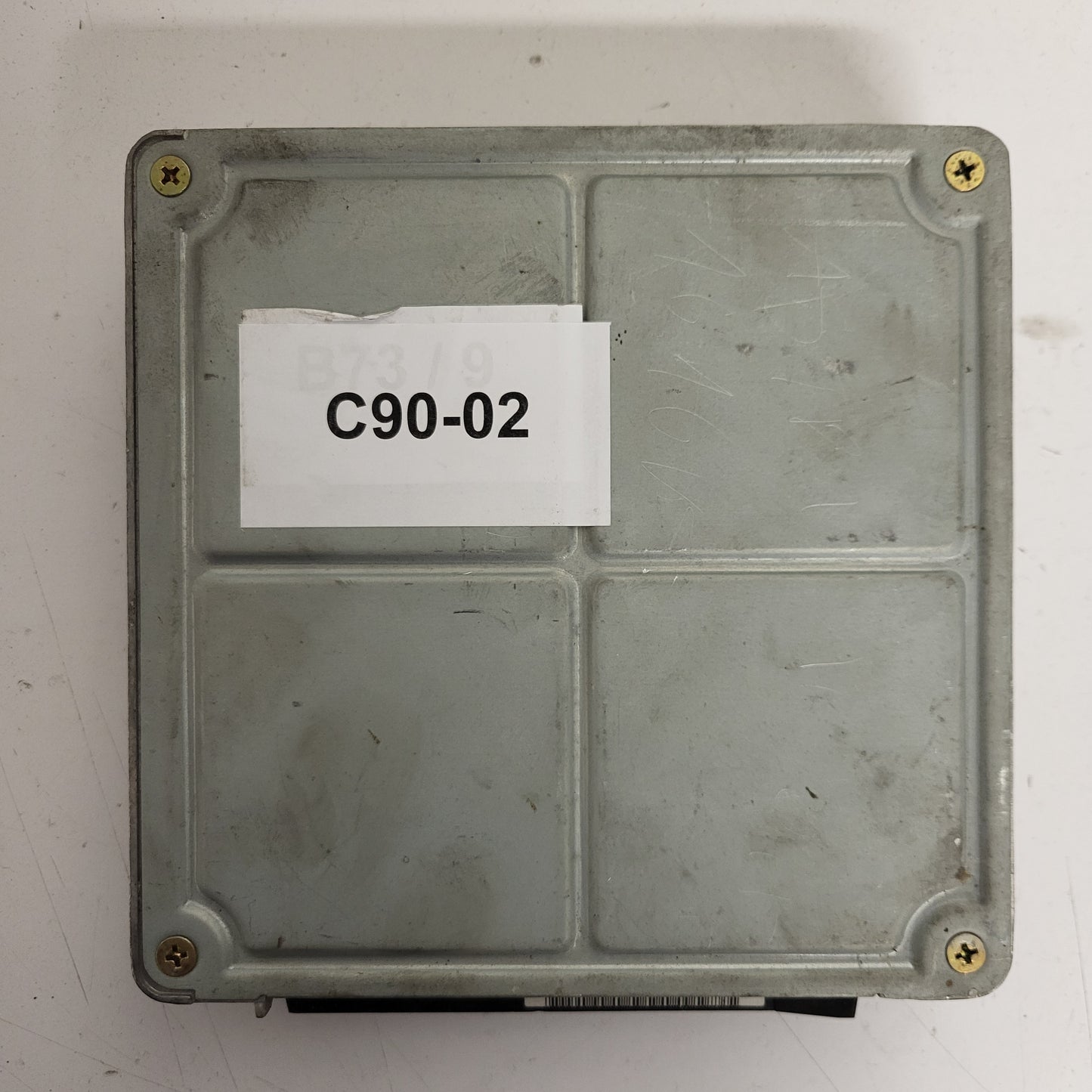 OPEL ASTRA F ECU / 90451989 / AISIN