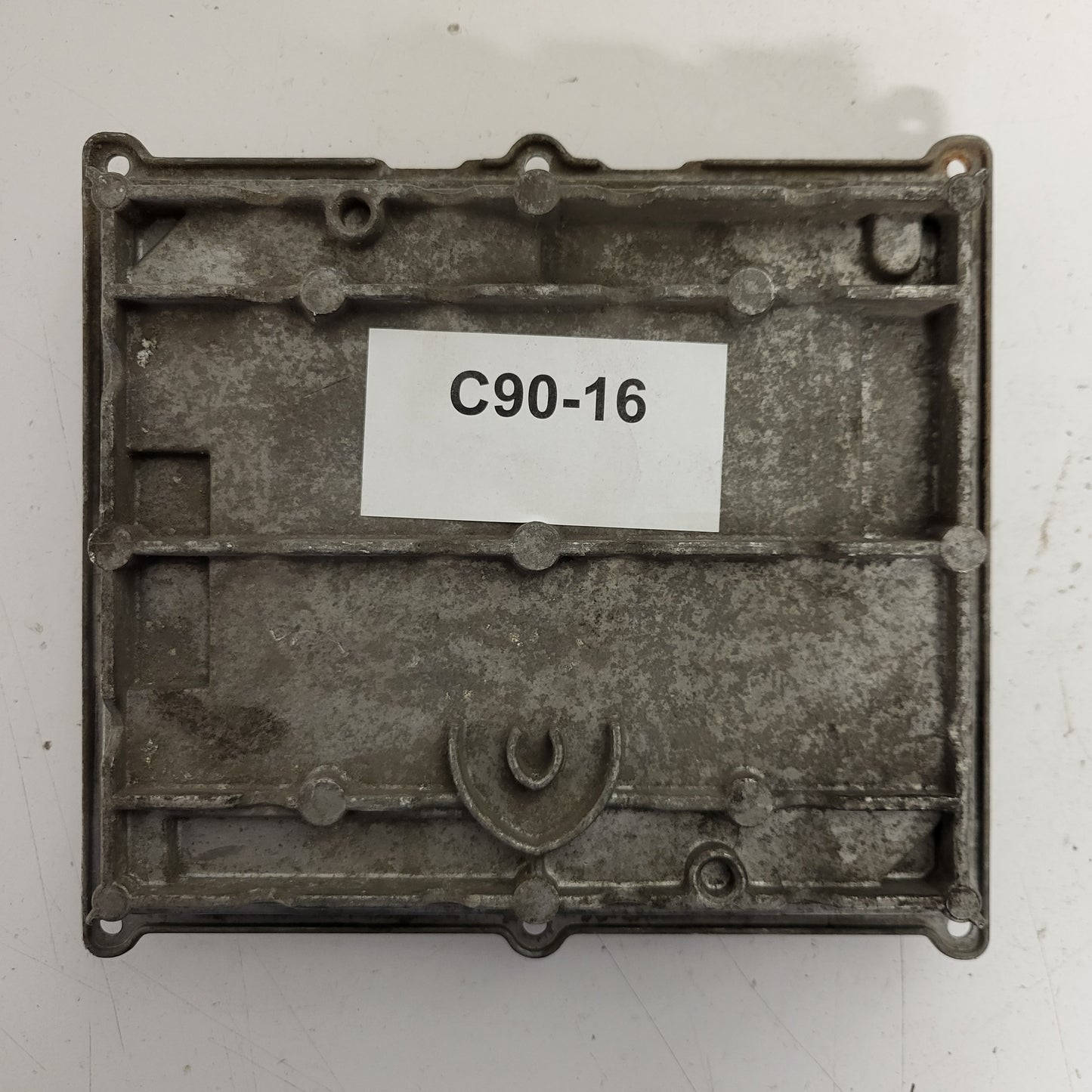 SMART FORTWO ECU / 0261205004 / 0003107V006 / HW 32.98 / BOSCH