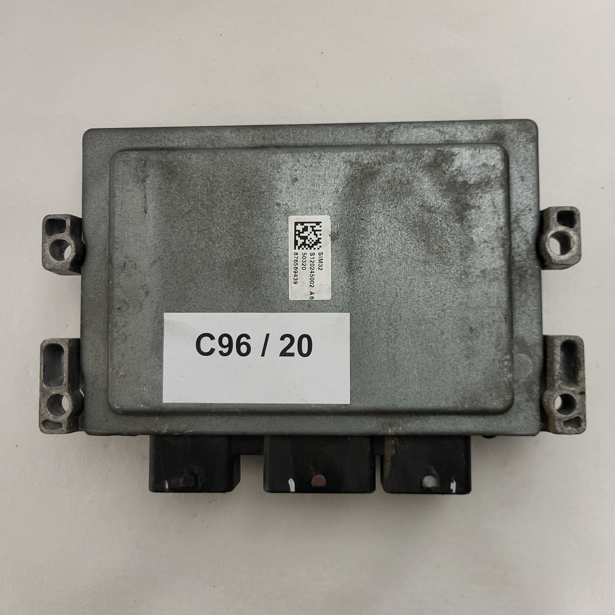 Renault Clio 3 ECU / S120200105A / 8200522357 / 8200510536 / SIM32 / S120200105 - C96-20 - 3