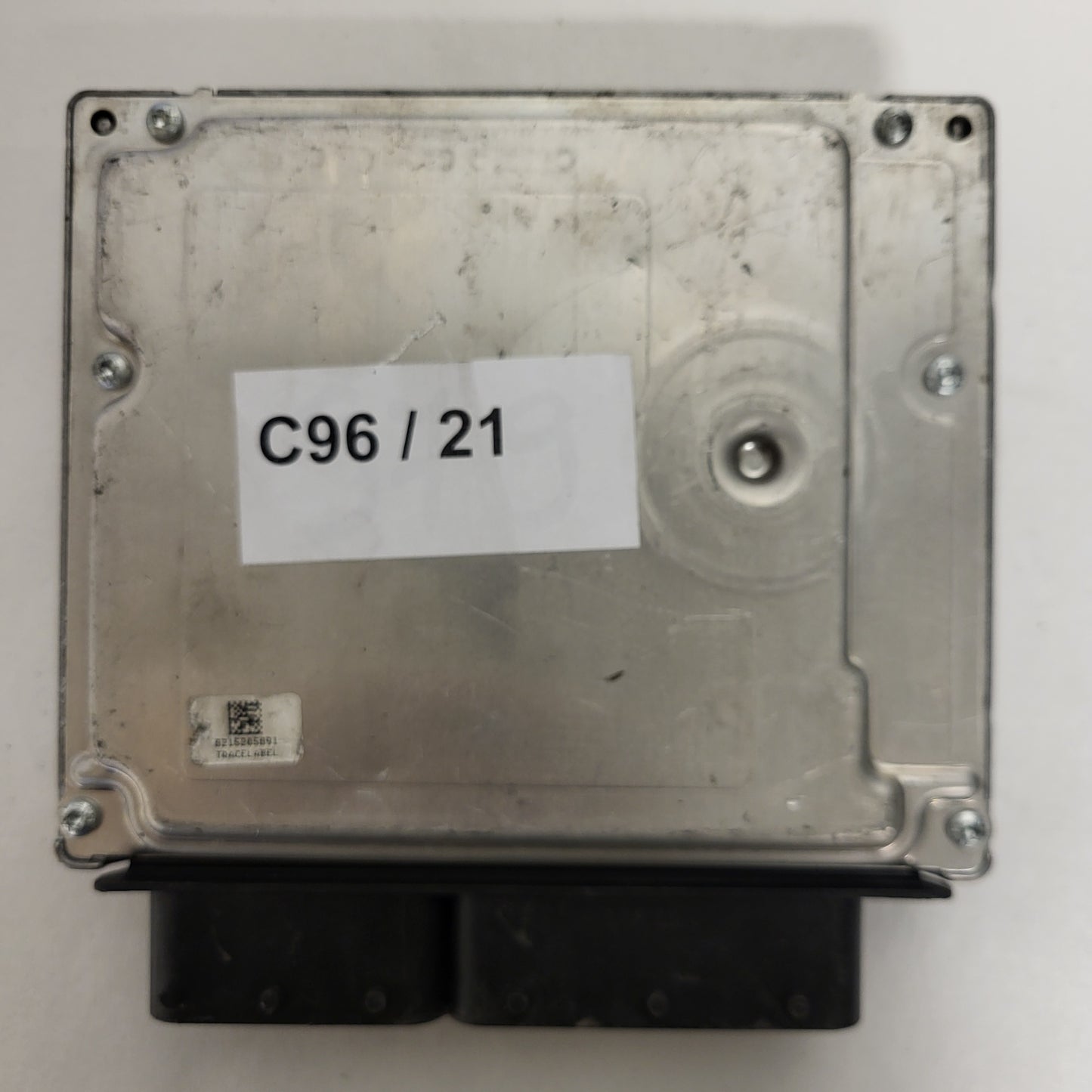 BMW 1 E87 ECU / 0281015042 / DDE7811701 / 7811701 / BOSCH