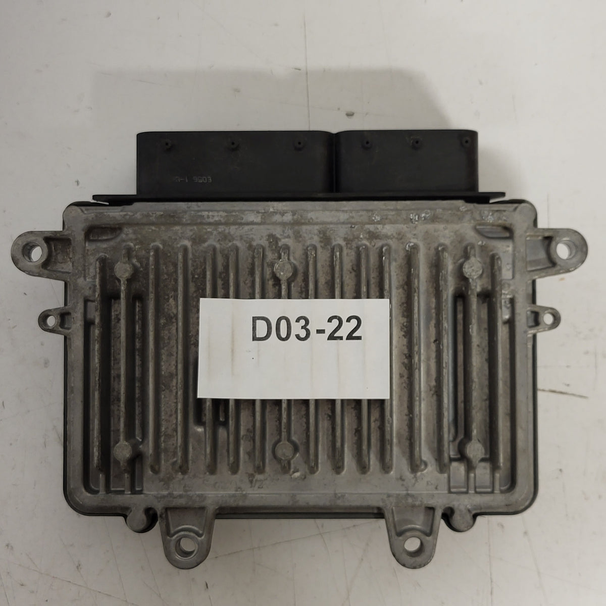 MERCEDES AB ECU / 0281013022 / A6461507279 / CRA.43 OM640 / BOSCH - D03-22 - 3