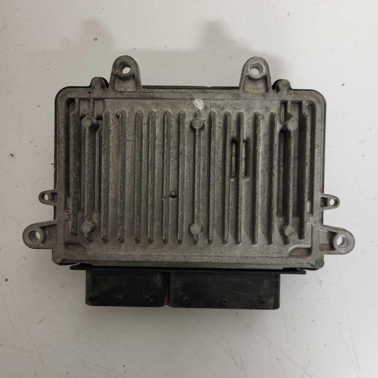 MERCEDES W169 W245 ECU / 0281012431 / A6401504879 / BOSCH