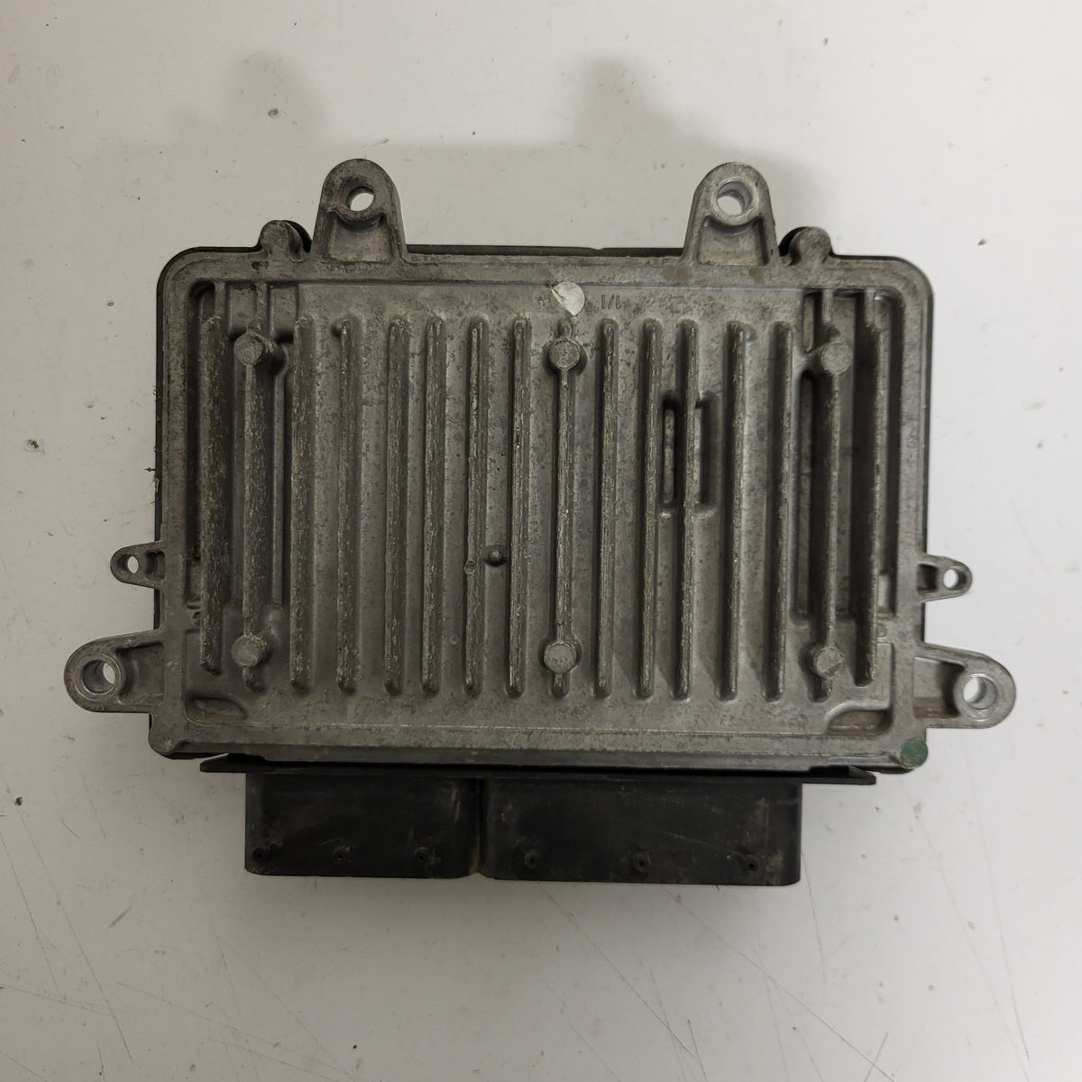 MERCEDES W169 W245 ECU / 0281012431 / A6401504879 / BOSCH - D04-02 - 3