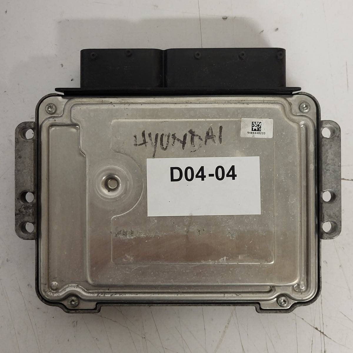 HYUNDAI IX35 ECU / 0281017696 / 39120-2A900 / BOSCH - D04-04 - 3