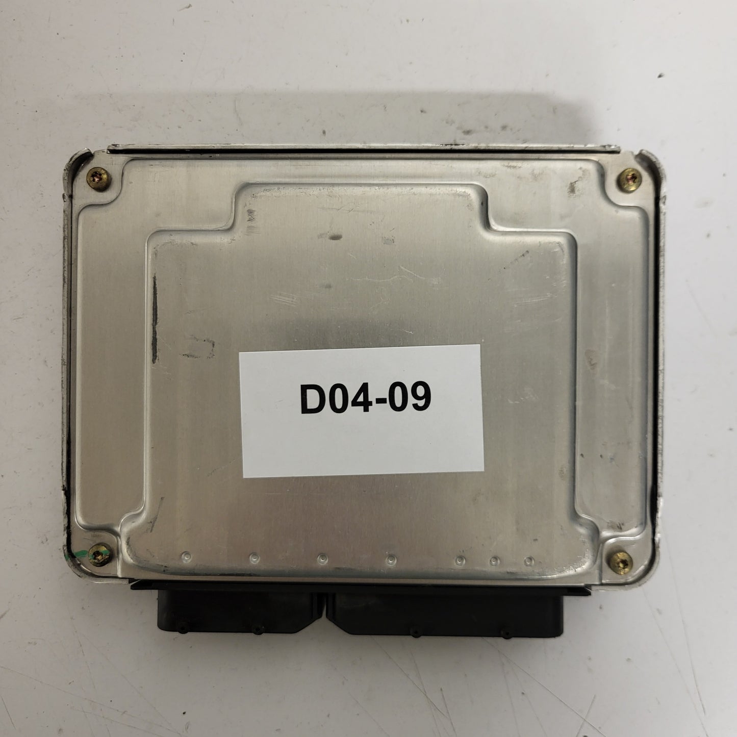 VW NEW BEETLE ECU / 038906012Q / 0281010133 / BOSCH