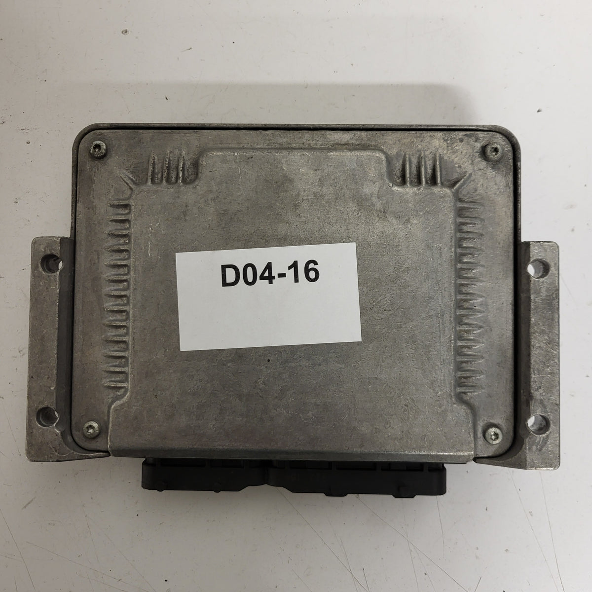 Fiat STILO ECU / 0281011553 / 55198058 / 19247EAA / BOSCH - D04-16 - 3