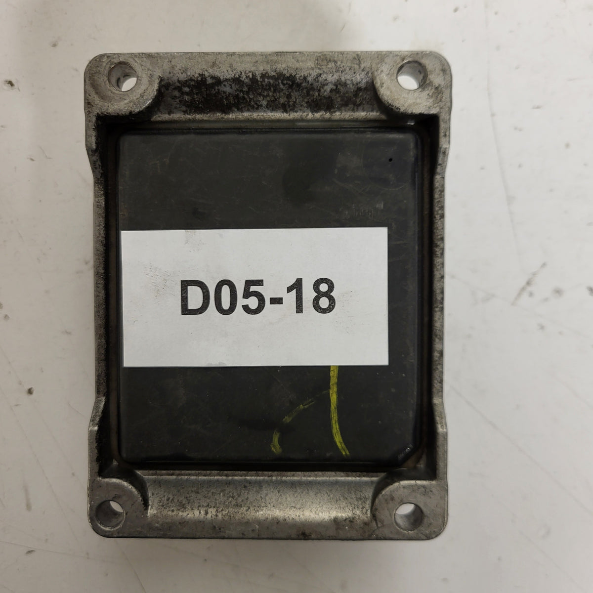 OPEL CORSA ECU / 0261206072 / 09115111 / BY / BOSCH - D05-18 - 3