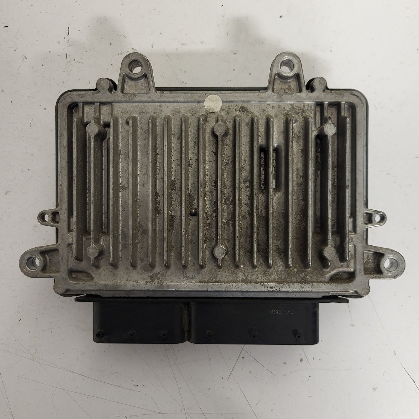 MERCEDES BENZ ECU / A6401507679 / 0281013026 / BOSCH
