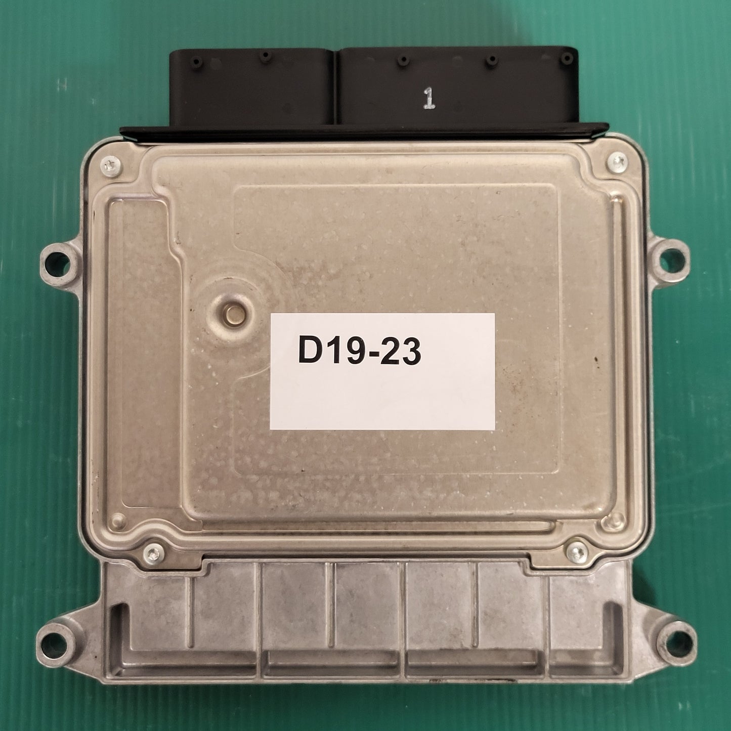 KIA PICANTO ECU / 39110-02FB0 / 9030933021A0 / M7.9.8 / 39100-02FB0 / KEFICO