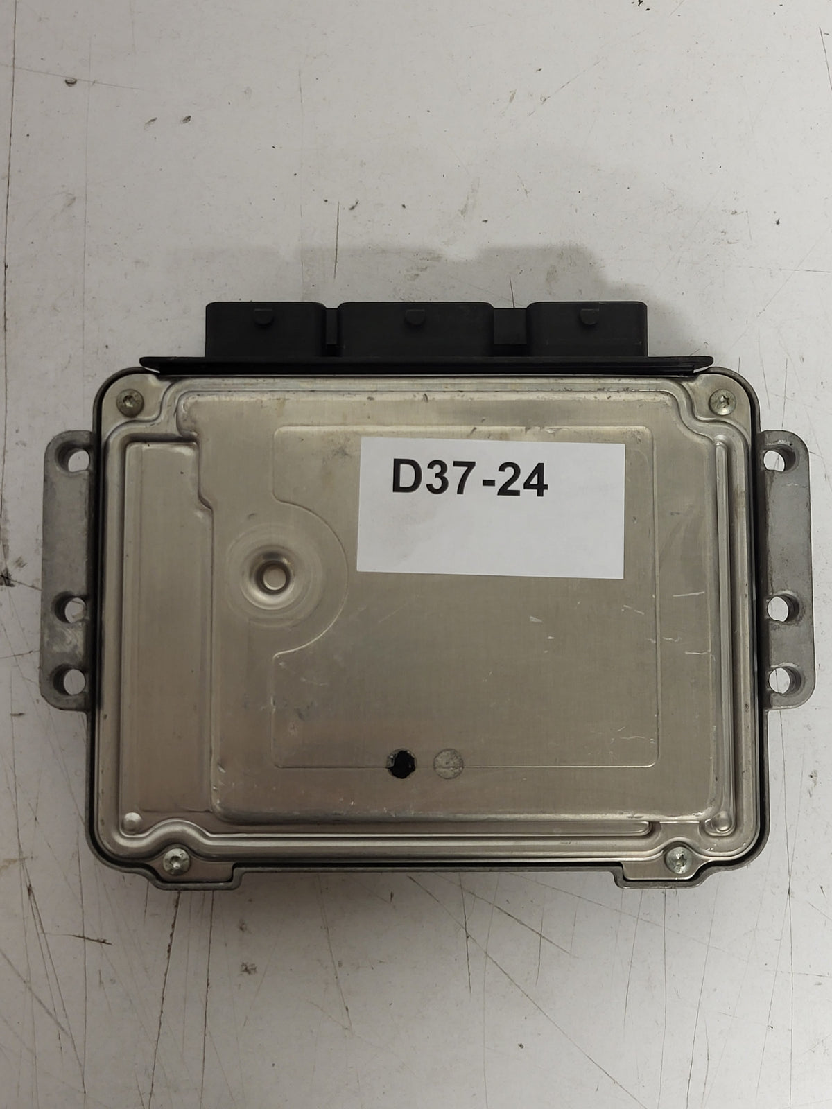 PEUGEOT 307 ECU / 0281011634 / 9660324180 / EDC16C34 - D37-24 - 3
