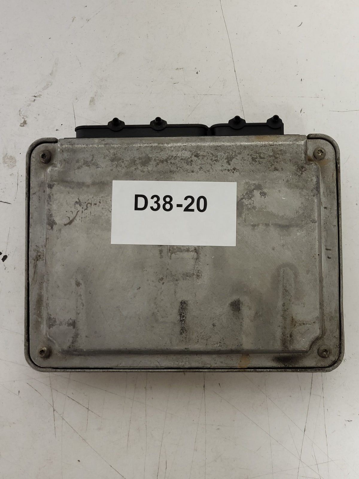 VW GOLF ECU / 038906018AE / 0281001851 / BOSCH - D38-20 - 3