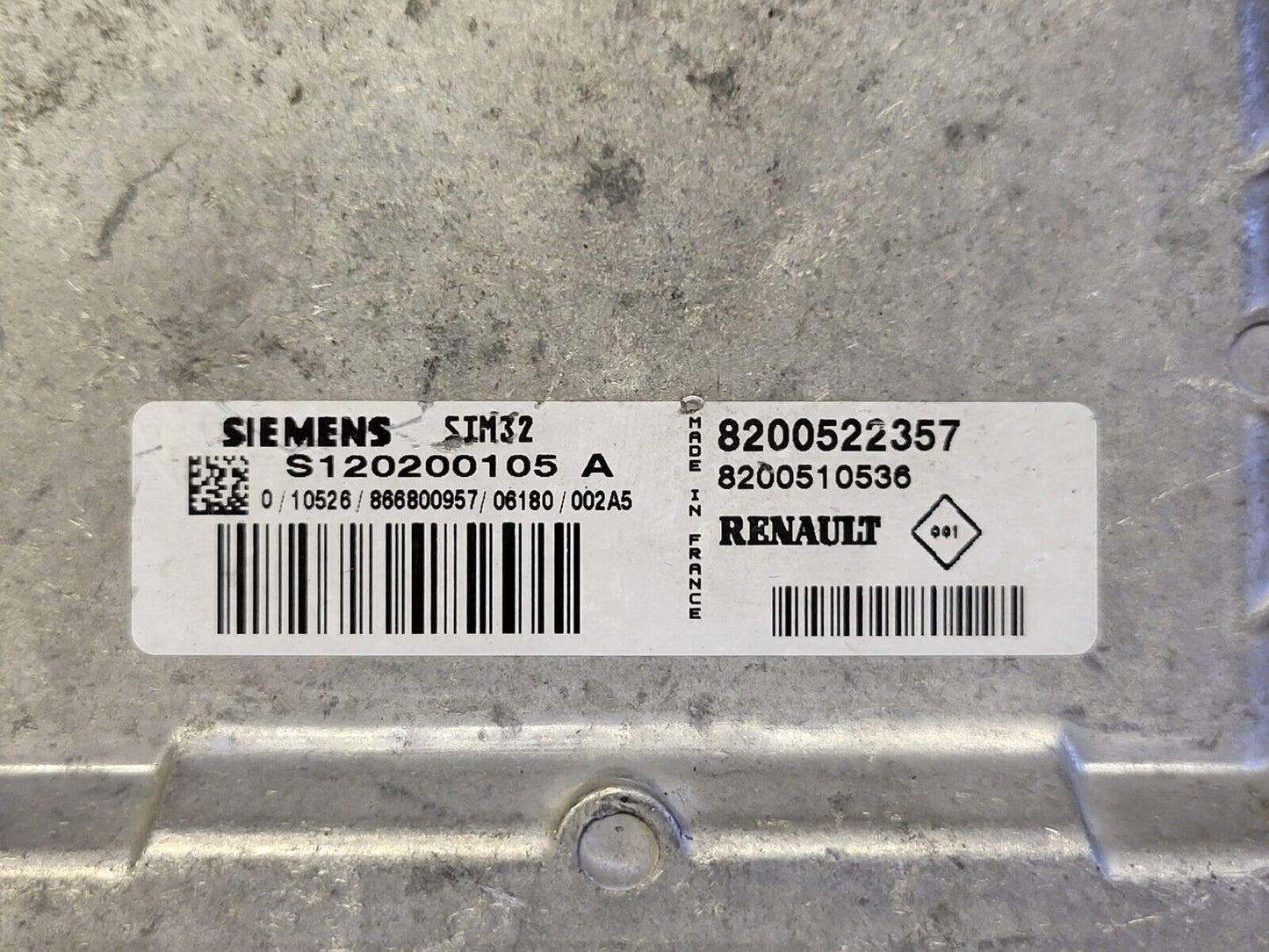 Renault Clio 3 1.2 16V ECU / S120200105A / 8200522357 / 8200510536 / SIM32 /-