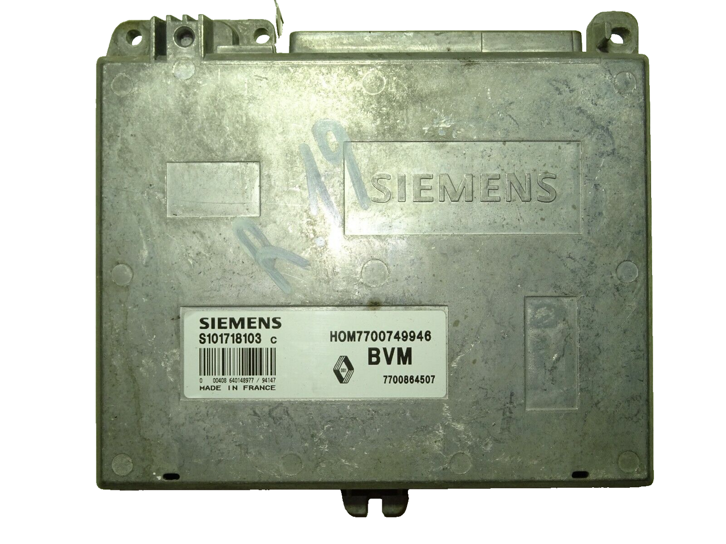 Renault 19 ECU / S101718103C / 7700749946 / 7700864507 / S101718103-