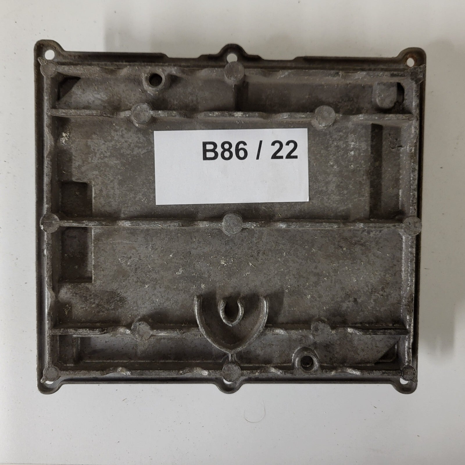 SMART FORTWO ECU / 0261205004 / 0003107V006 / HW 32.98 / BOSCH