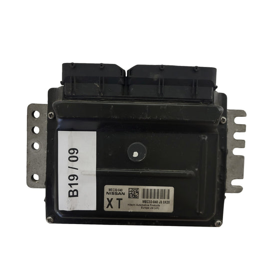 NISSAN MICRA ECU / MEC32-040 / XT / HITACHI