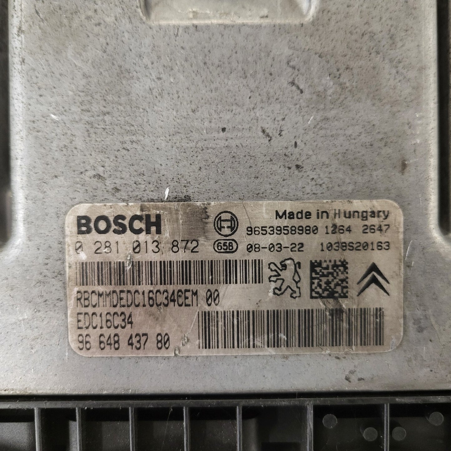 Peugeot Citroen ECU / 0281013872 / 9664843780 / EDC16C34 / BOSCH