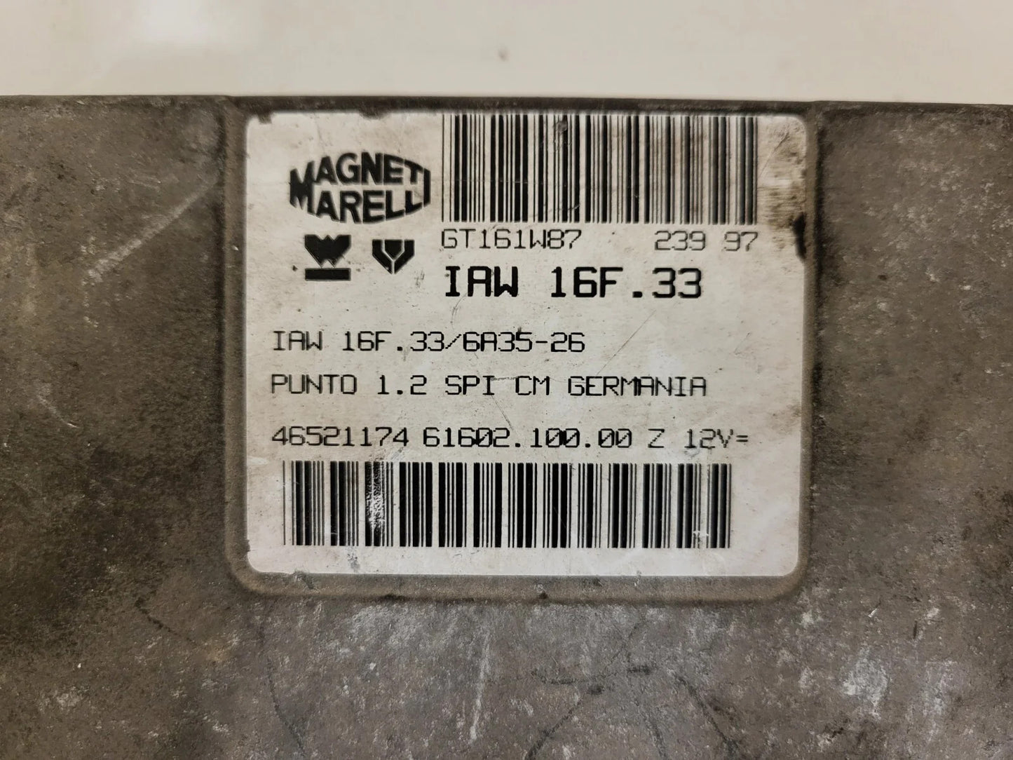 FIAT PUNTO ECU / IAW 16F.33 / 46521174 / 61602.100.00 / MAGNETI MARELLI
