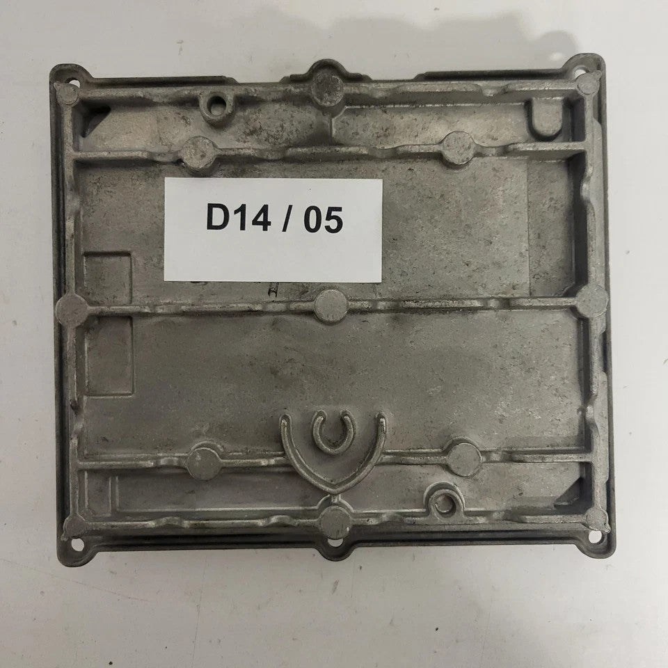 SMART FORTWO ECU / 0261205006 / 0010020V001 / BOSCH