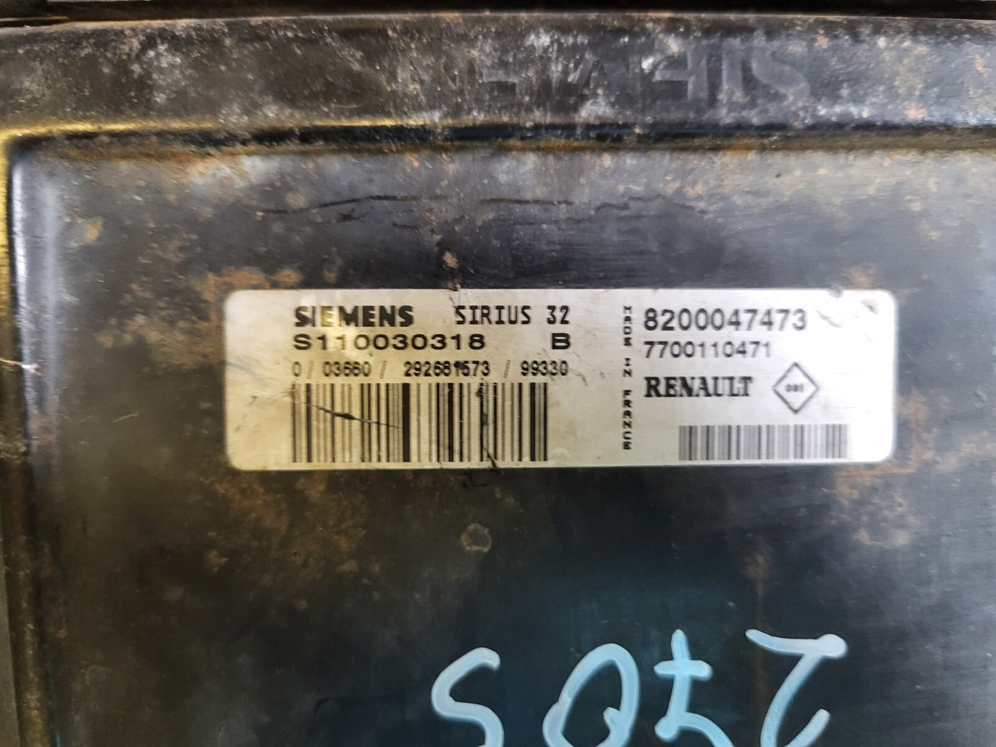 RENAULT ECU / S110030318B / 8200047473 / 7700110471 / S110030318 /SIEMENS