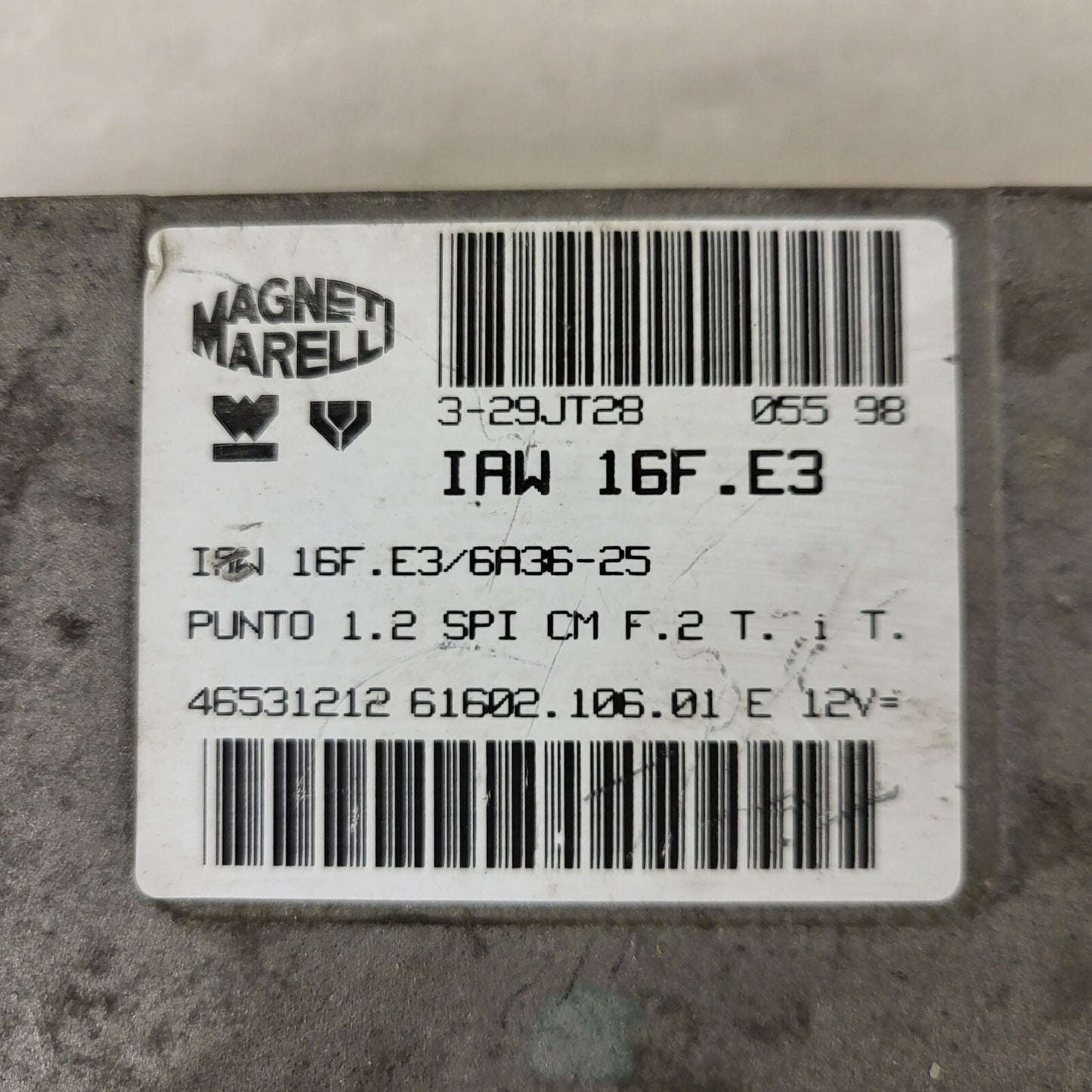 FIAT PUNTO 1.2 ECU / 16F.E3 / 46531212 / 61602.106.01 / MAGNETI MARELLI