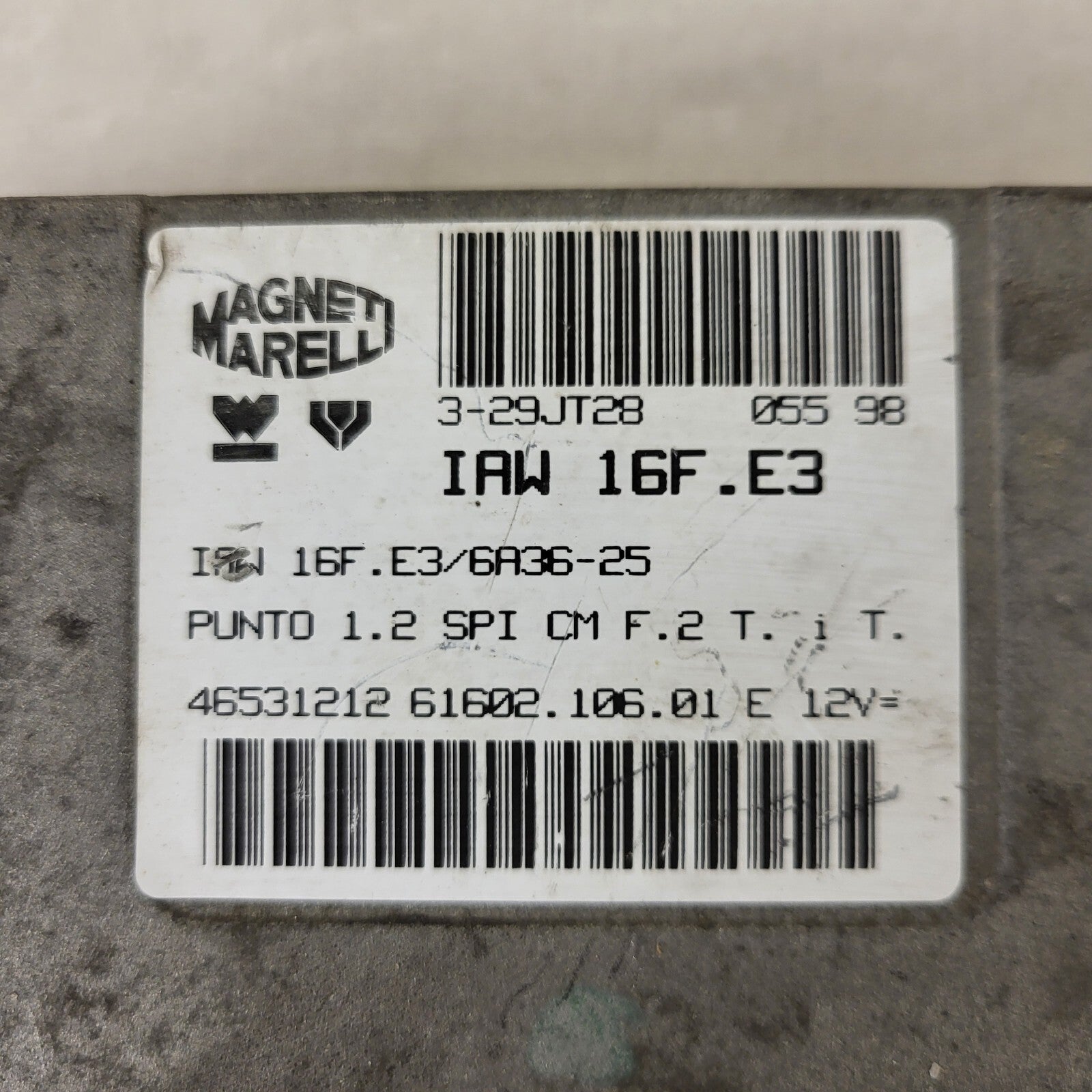 FIAT PUNTO 1.2 ECU / 16F.E3 / 46531212 / 61602.106.01 / MAGNETI MARELLI