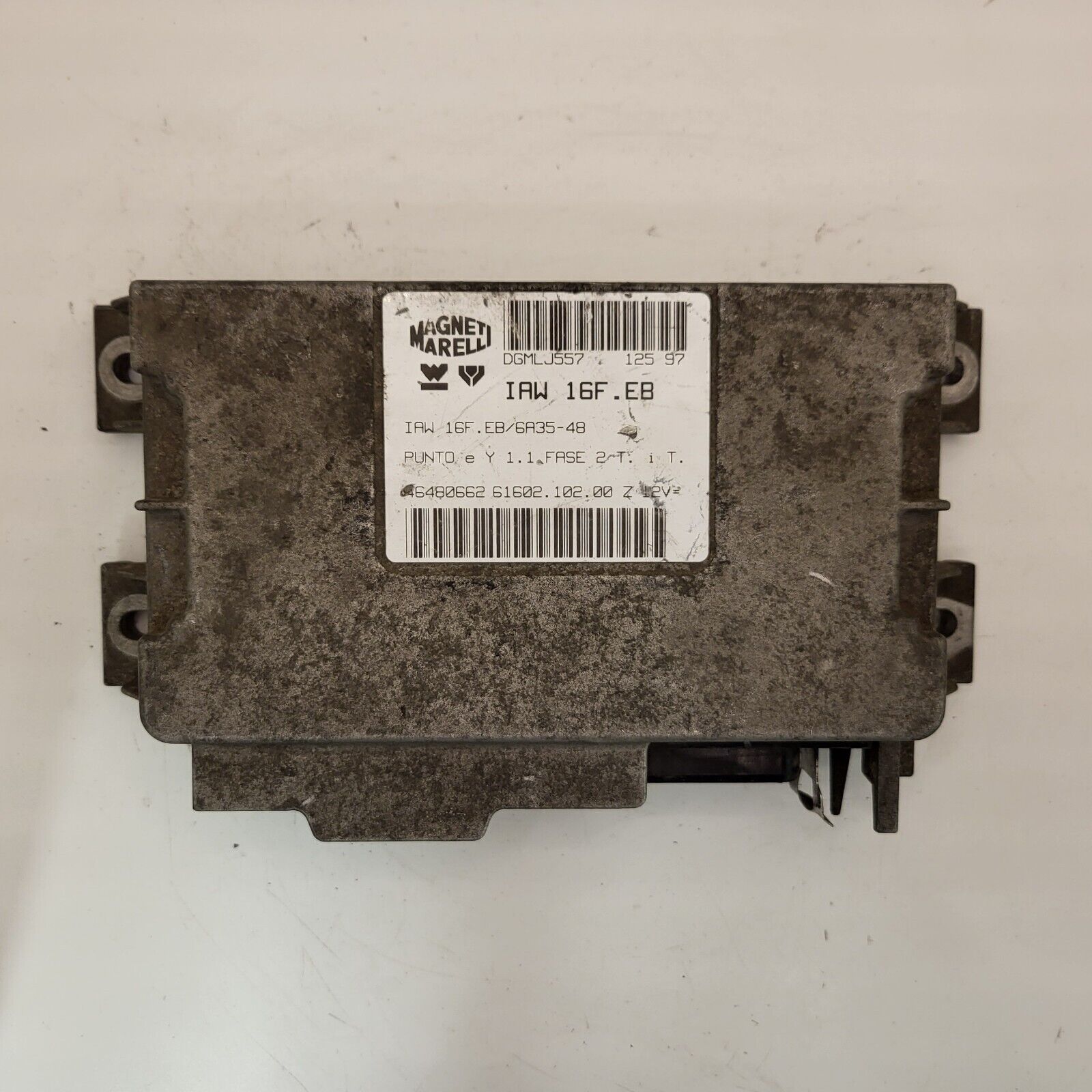 FIAT PUNTO LANCIA Y 1.1 ECU / IAW 16F.EB / 46480662 /  IAW16F.EB / MAGNETI MAREL