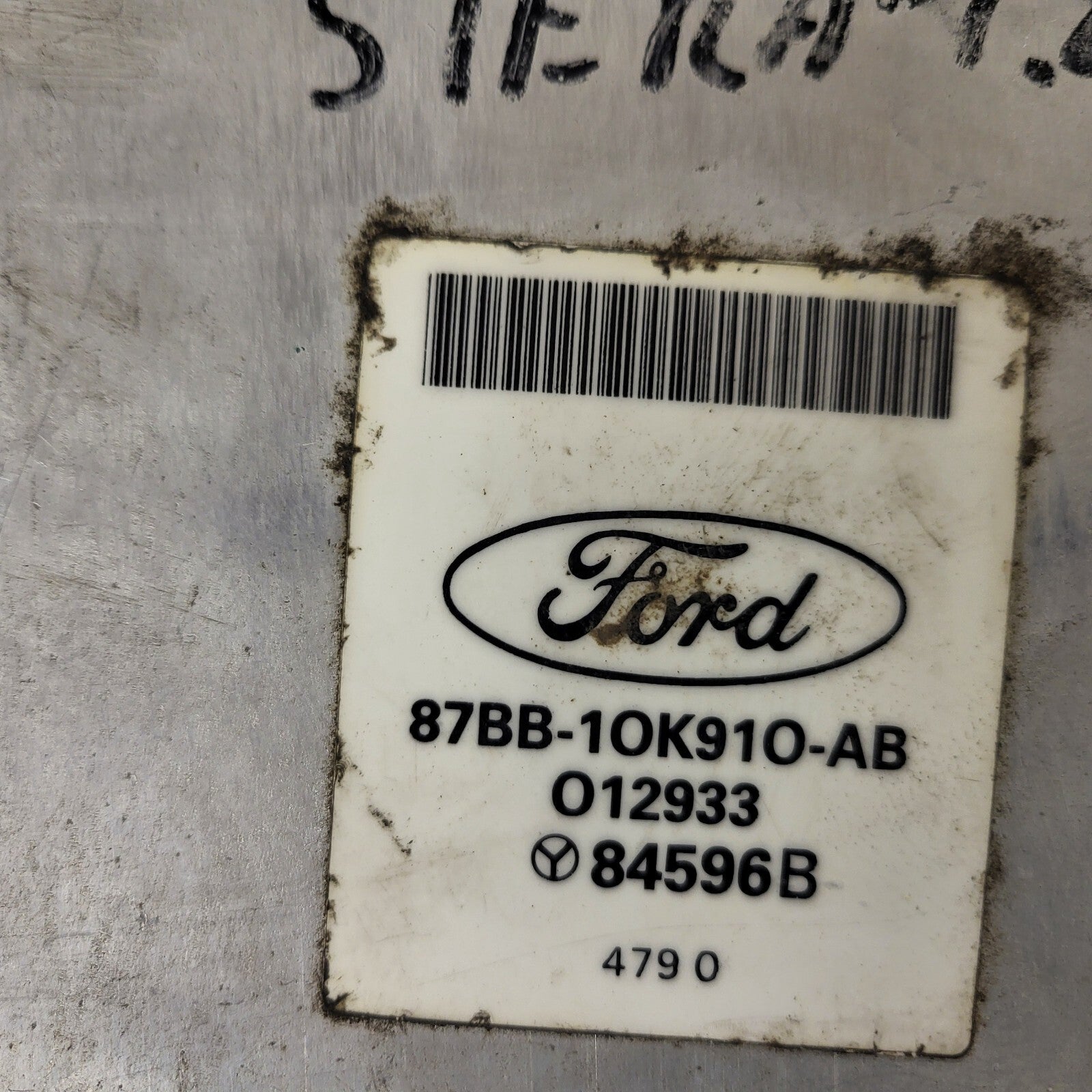 Ford SIERRA ECU / 87BB-10K910-AB / O12933 / 84596B 