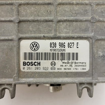 VW POLO  AROSA ECU / 030906027E / 0261203932 / BOSCH