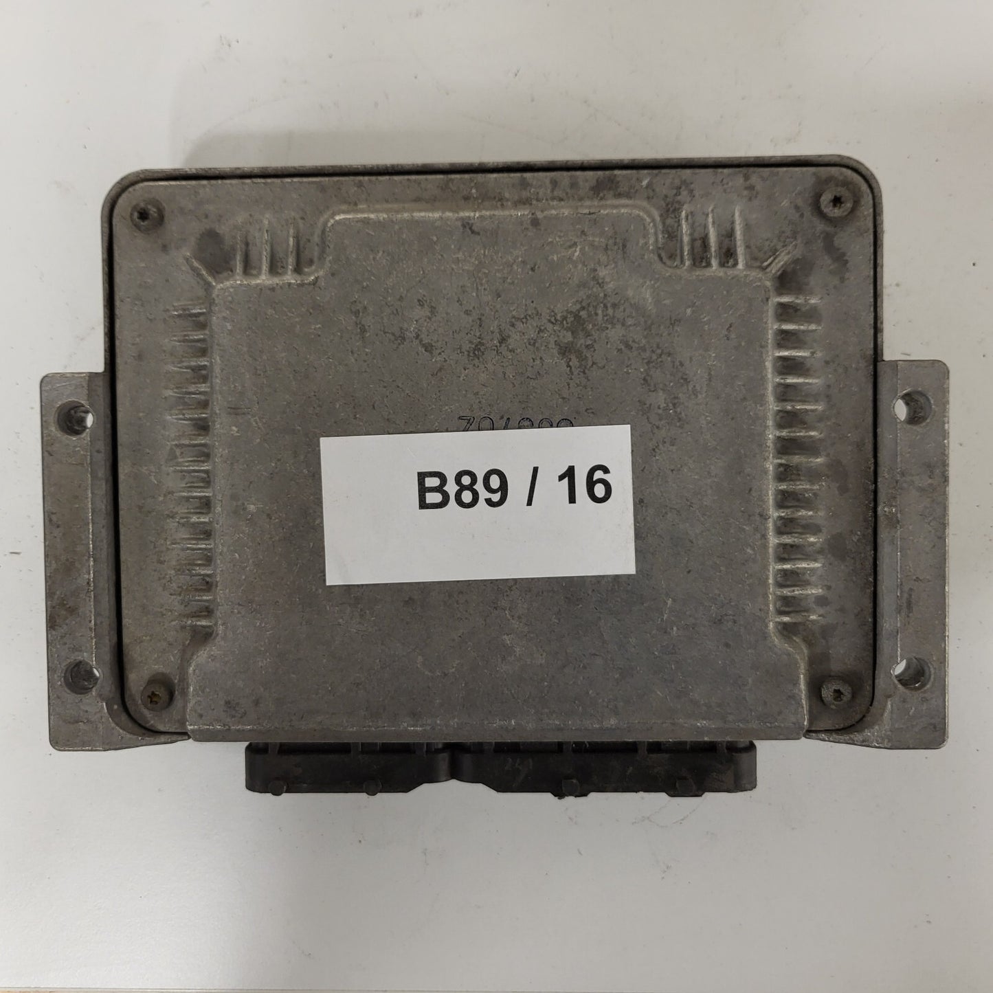 Fiat Stilo 1.9 JTD ECU / 0281010337 / 55185364 / BOSCH