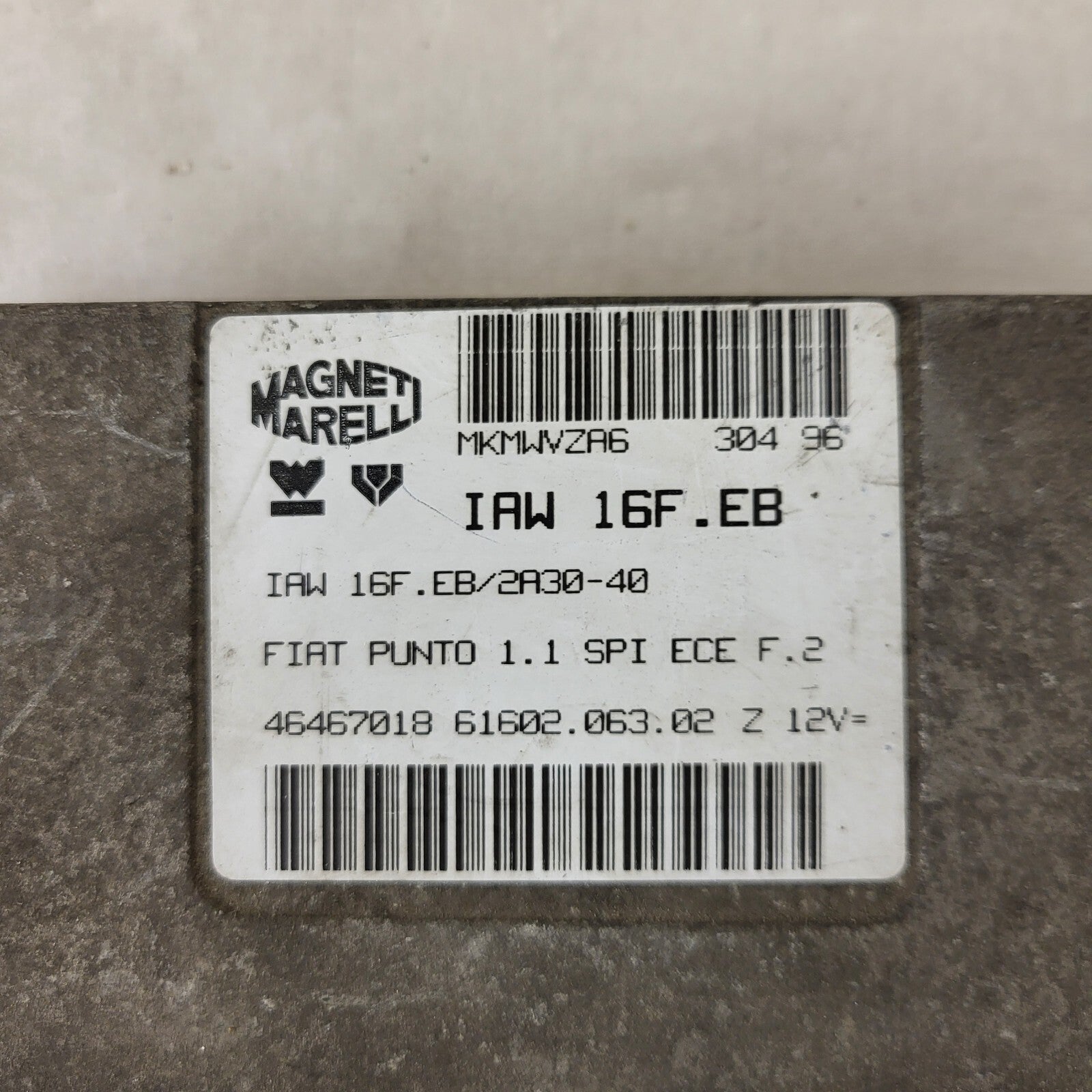 Fiat Punto 1.1 ECU / 46467018 / IAW 16F.EB / 61602.063.02 / MAGNETI MARELLI