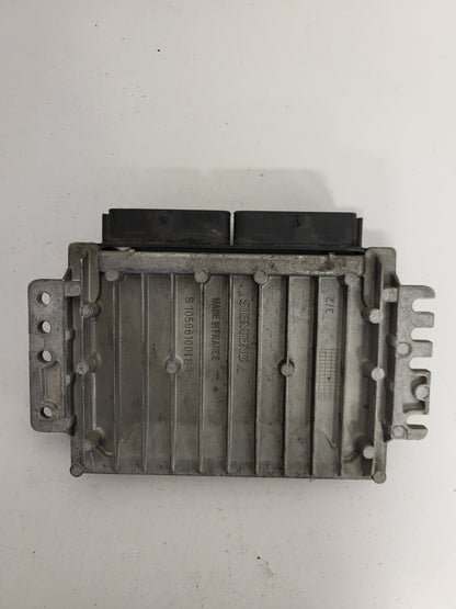 RENAULT MEGANE ECU / S110138000B / 8200059086 / 8200044437 / S110138000 / SIRIUS