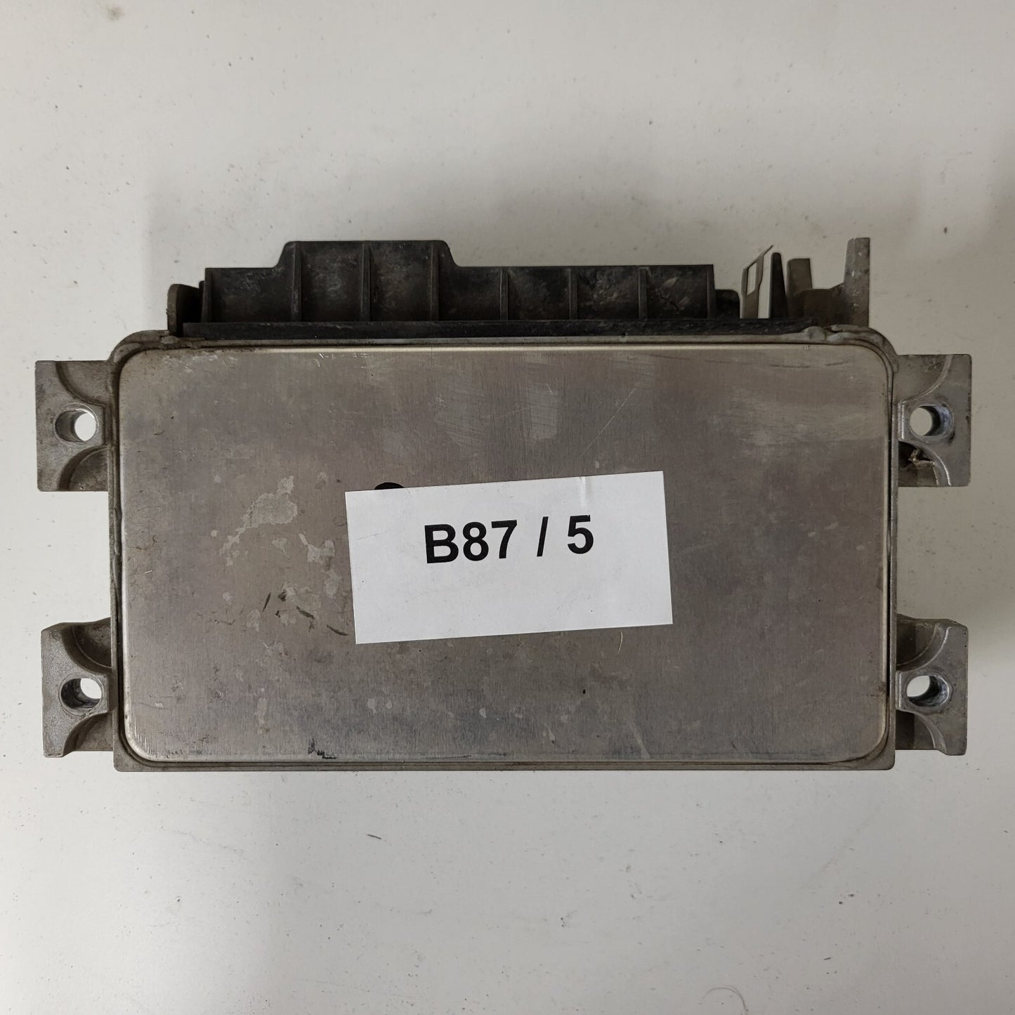 Fiat Punto 1.1 ECU / IAW 16F.EB / 7795574 / 61602.063.01 / MAGNETI MARELLI