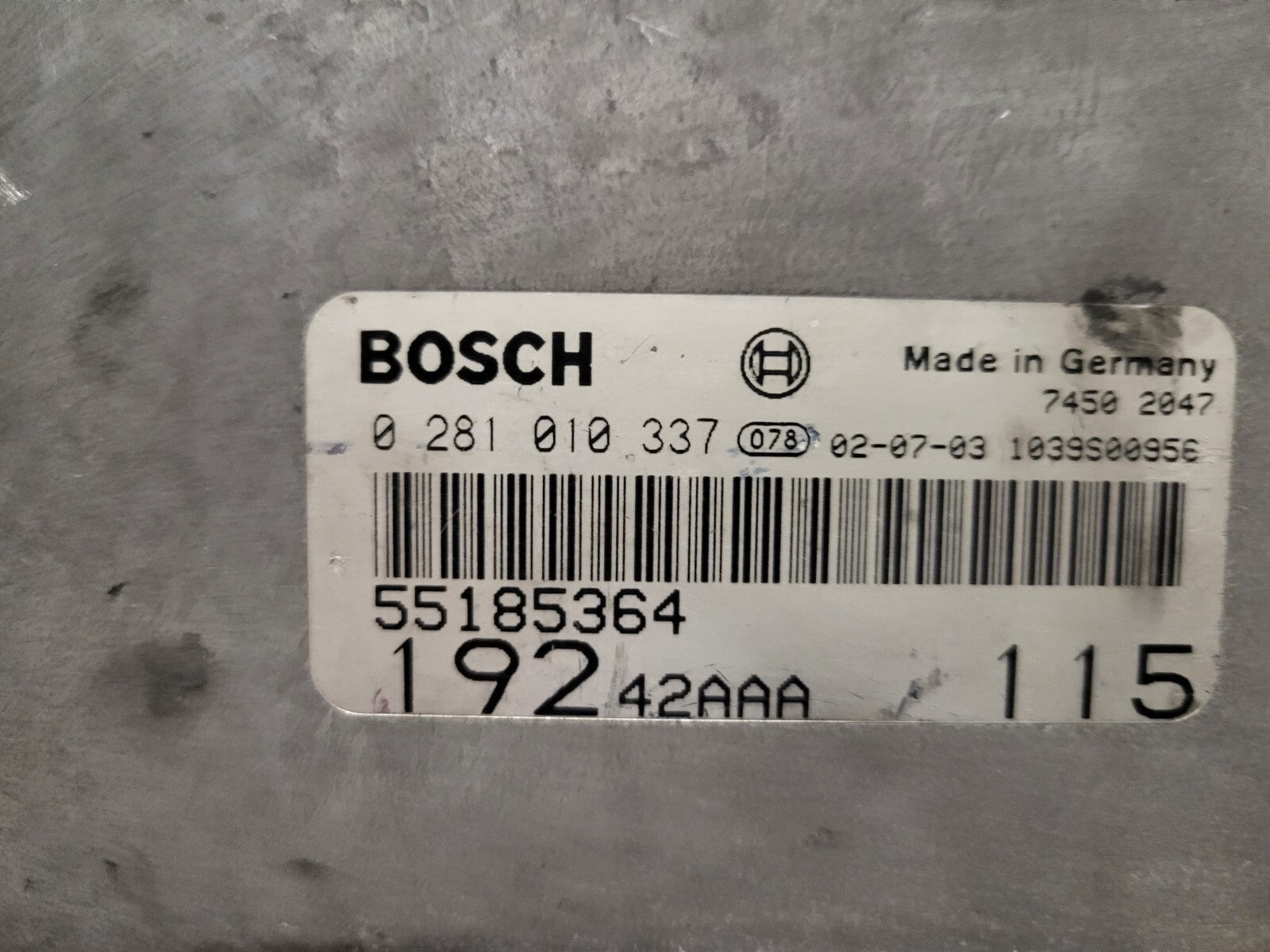 Fiat Stilo 1.9 JTD ECU / 0281010337 / 55185364 / BOSCH