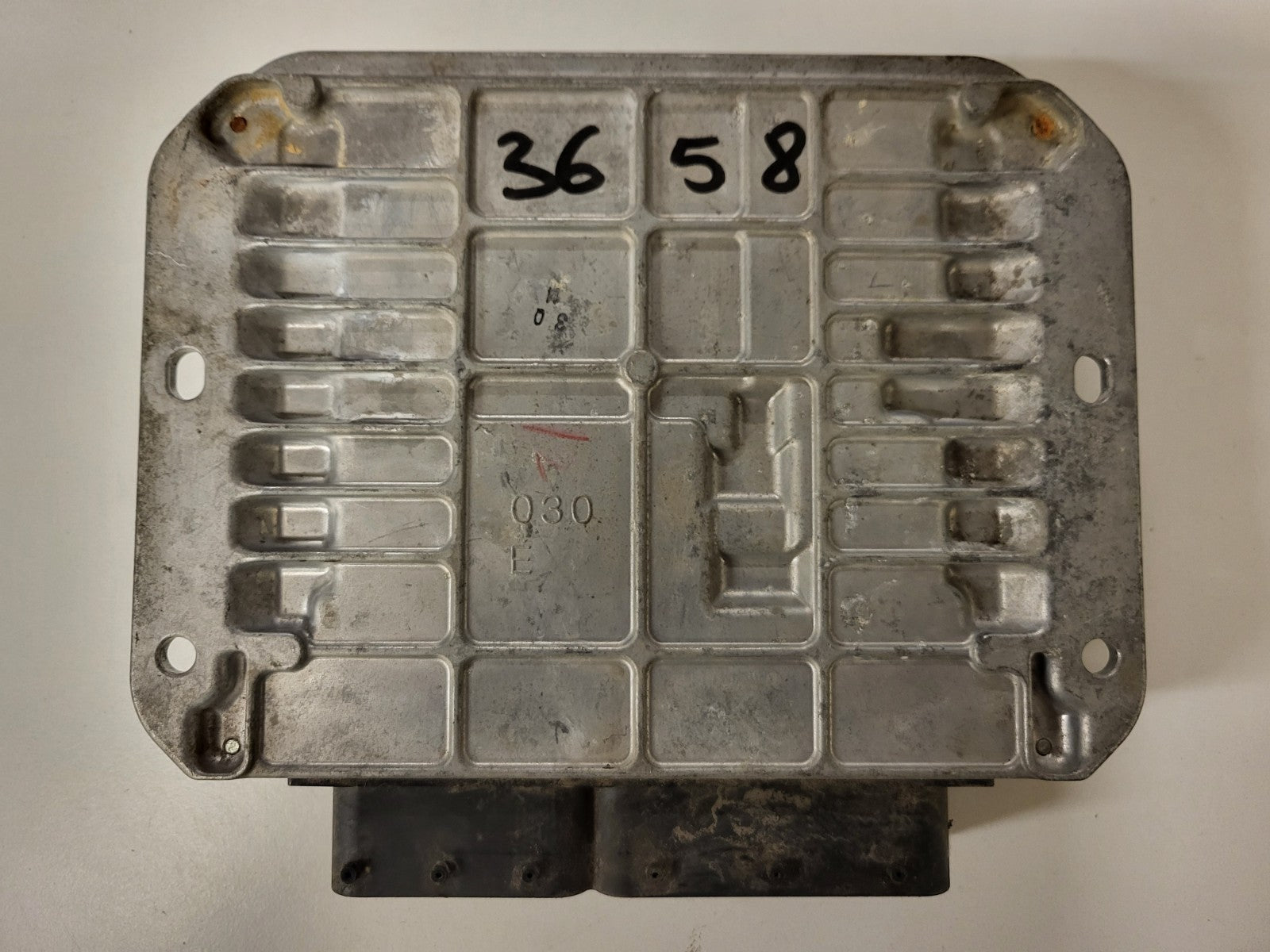 MITSUBISHI OUTLANDER ECU / 1860B814 / 275700-1723 / 4N14 / DENSO