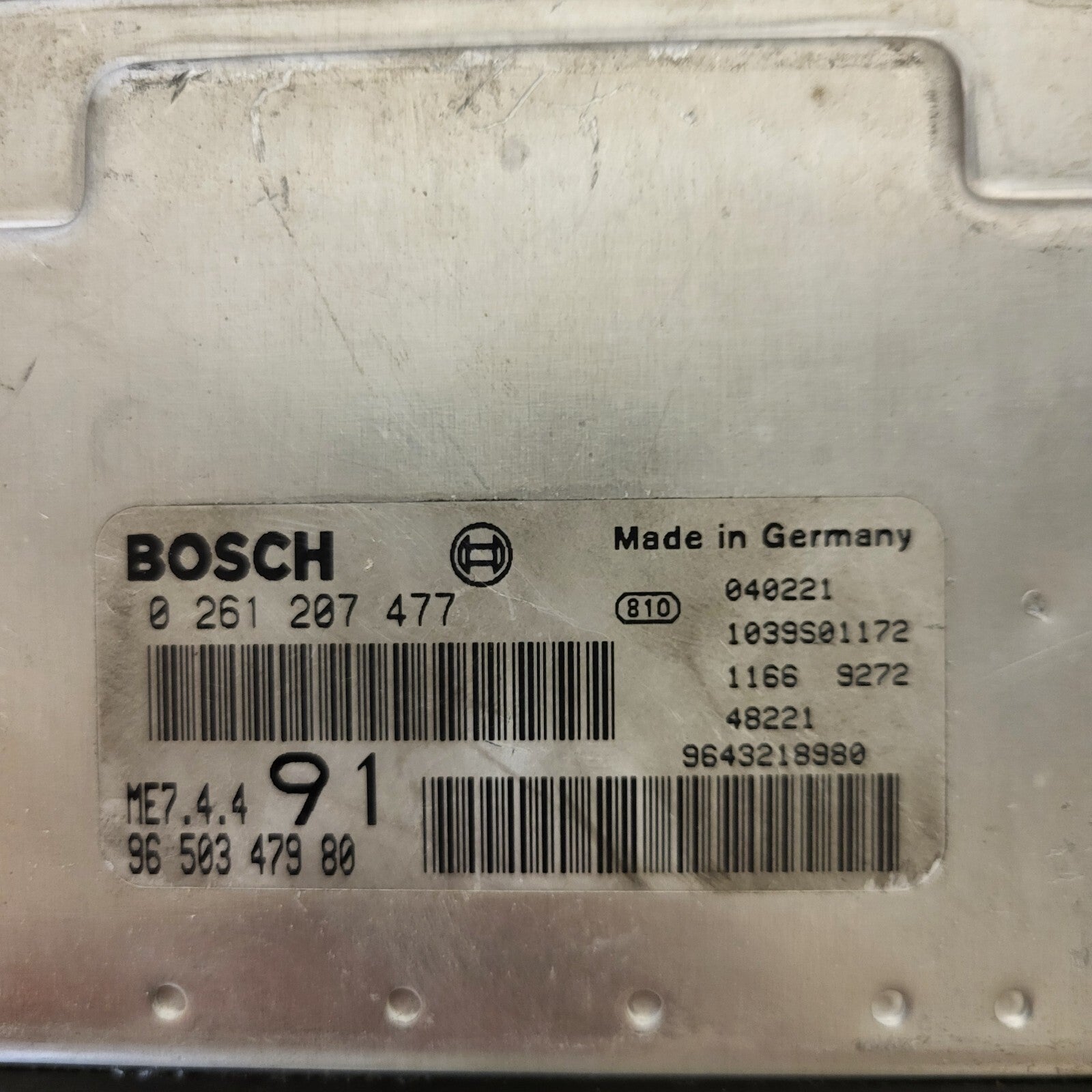 PEUGEOT 206 ECU / 0261207477 / 9650347980 / ME7.4.4 / BOSCH