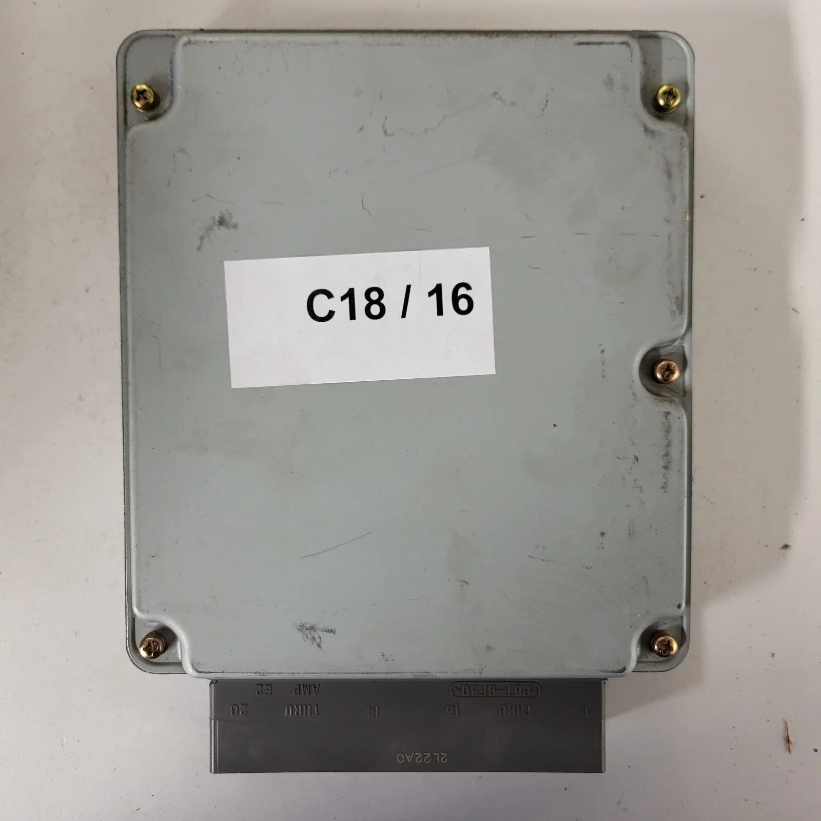 Mazda MPV ECU / RF5G18881C / 275800-5963 / DENSO