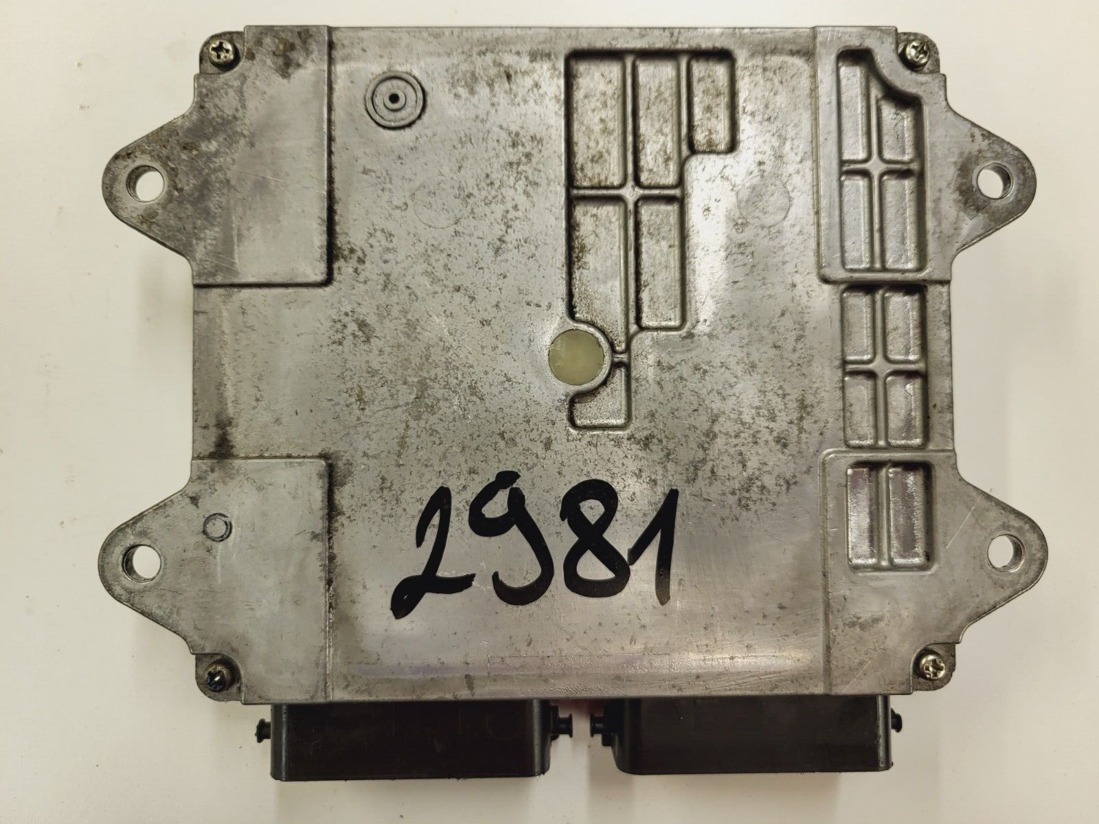 MITSUBISHI COLT ECU / 1860115500 / 1860B155 / MITSUBISHI ELECTRONICS