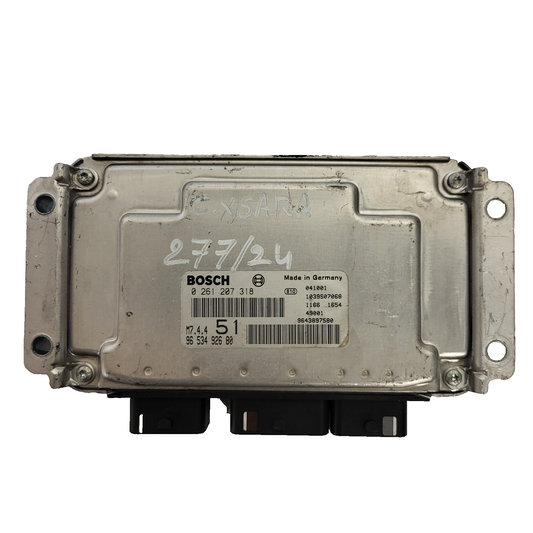 Citroex XSARA ECU / 0261207318 / 9653492680 / M7.4.4 / BOSCH