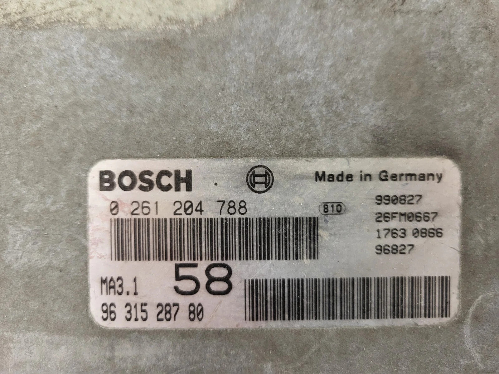 Peugeot Citroen ECU / 0261204788 / 9631528780 / BOSCH