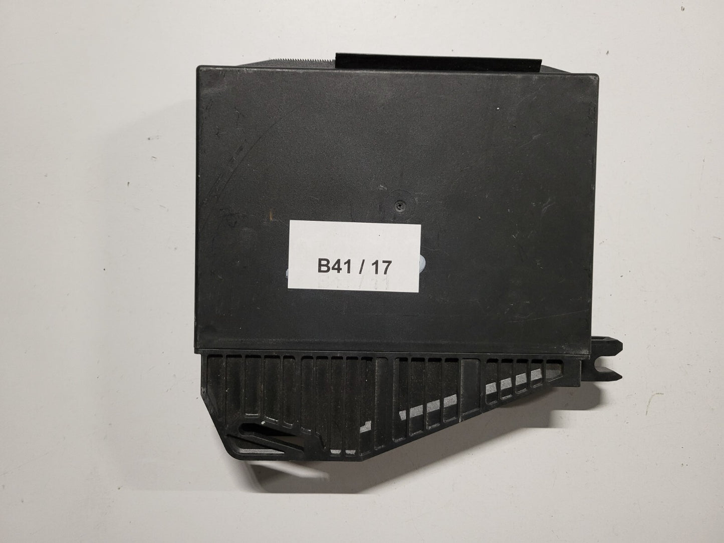 MERCEDES BENZ ECU / 2108200026 / 331747 / TEMIC