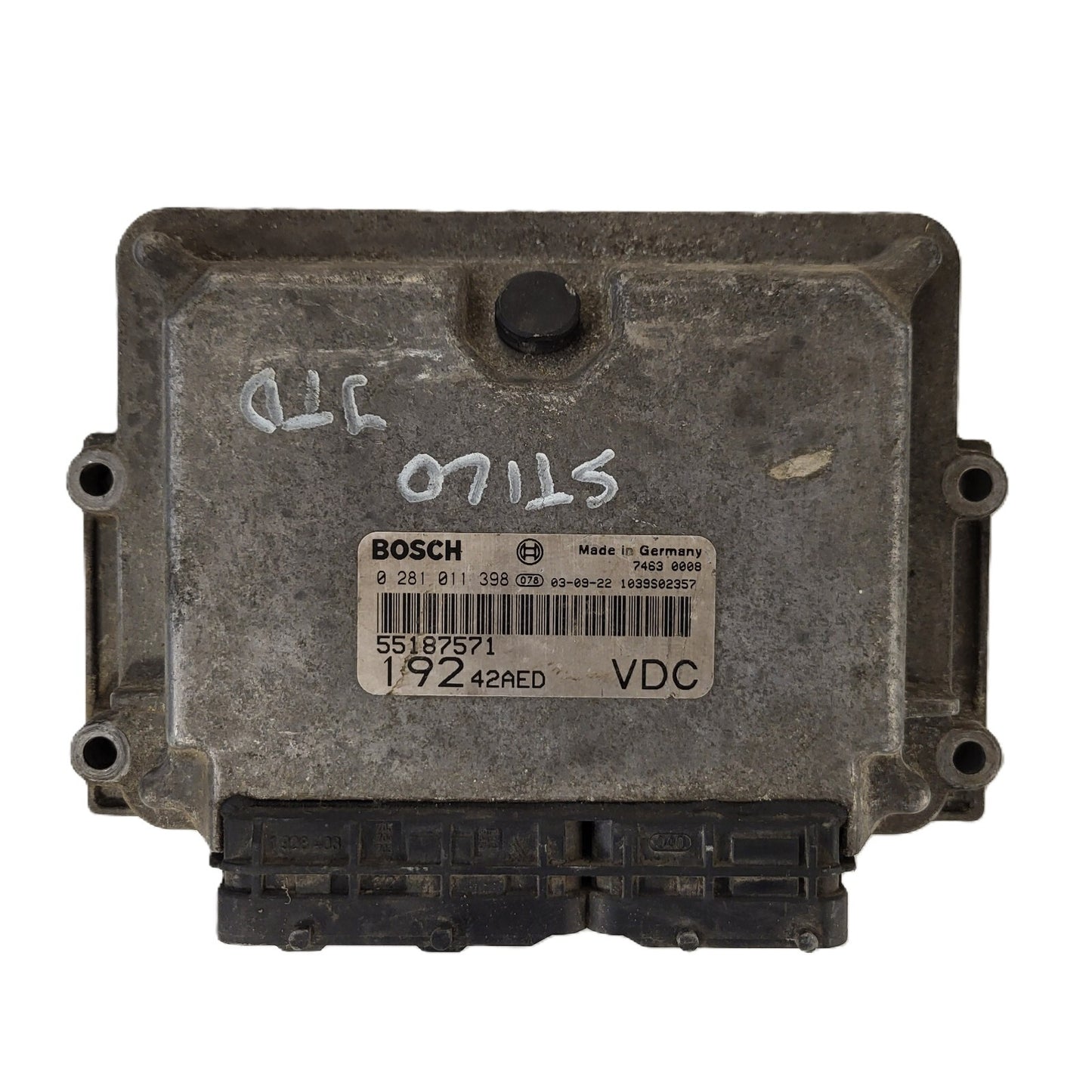 Fiat Stilo 1.9 JTD ECU / 0281011398 / 55187571 / 19242AED / 1039D02357 / BOSCH-