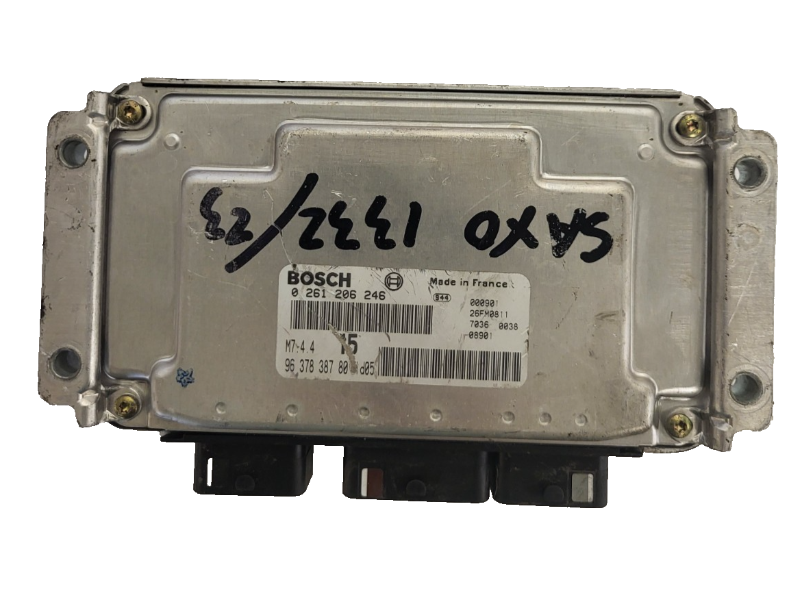 Peugeot Citroen ECU / 0261206246 / M7.4.4 / 9637838780 / BOSCH