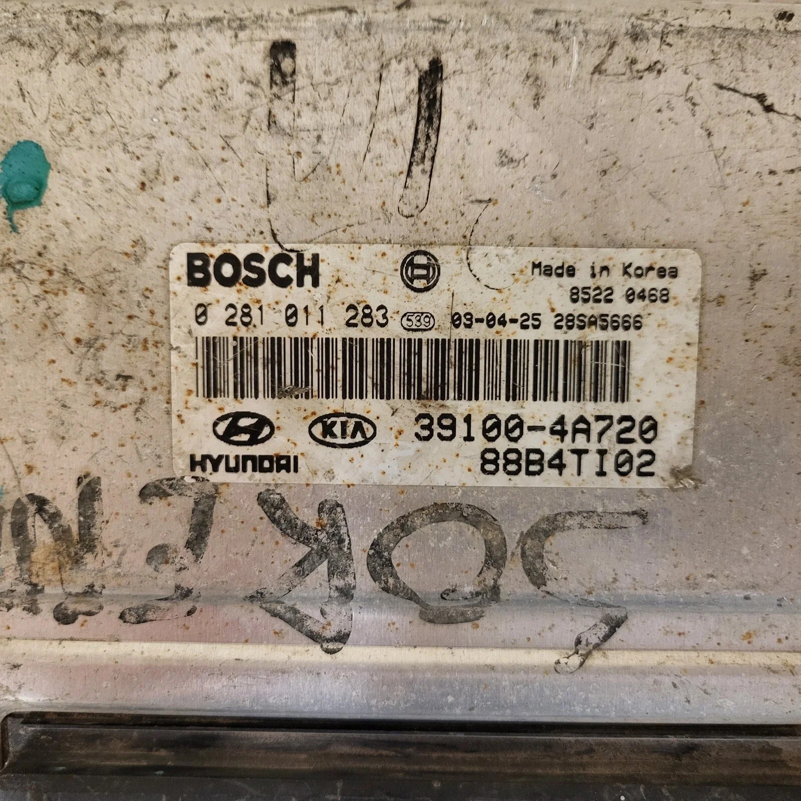 KIA SORENTO ECU / 0281011283 / 39100-4A720 / BOSCH