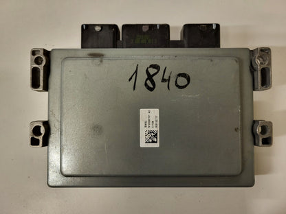 DACIA SANDERO LOGAN 1.2 16V ECU 8201082042 / S120205101A / 8201082039 S120205101
