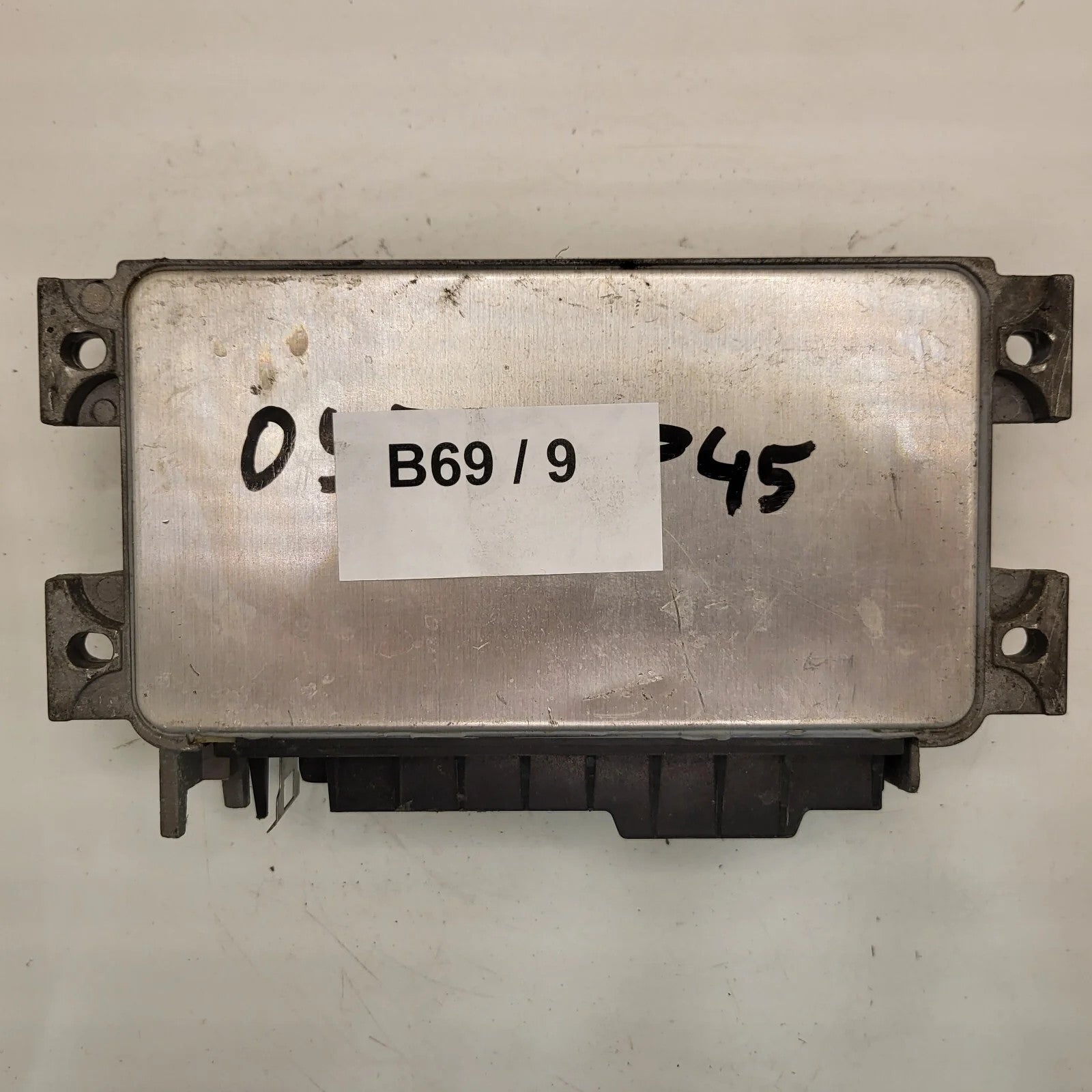 FIAT PUNTO LANCIA Y 1.1 ECU / IAW 16F.EB / 46480662 / IAW16F.EB / MAGNETI MAREL