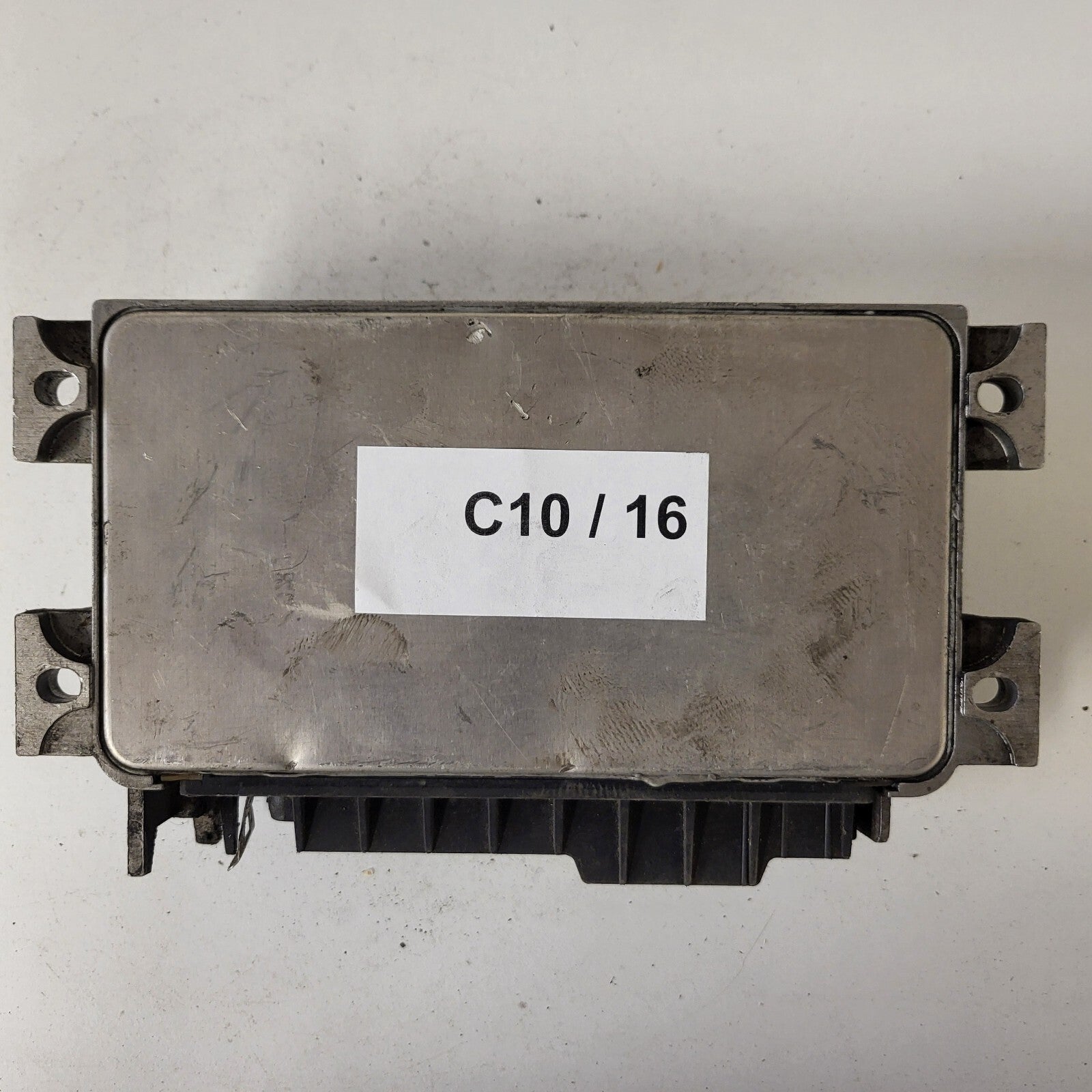 FIAT PUNTO LANCIA Y 1.1 ECU / IAW 16F.EB / 46480662 / 61602.102.00 E / MAGNETI M