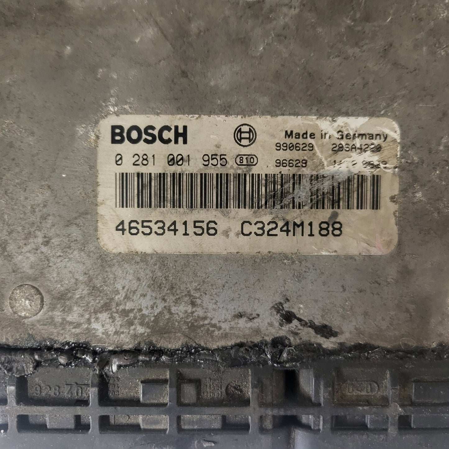 FIAT PUNTO 188 1.9 JTD ECU / 0281001955 / 46534156 / BOSCH
