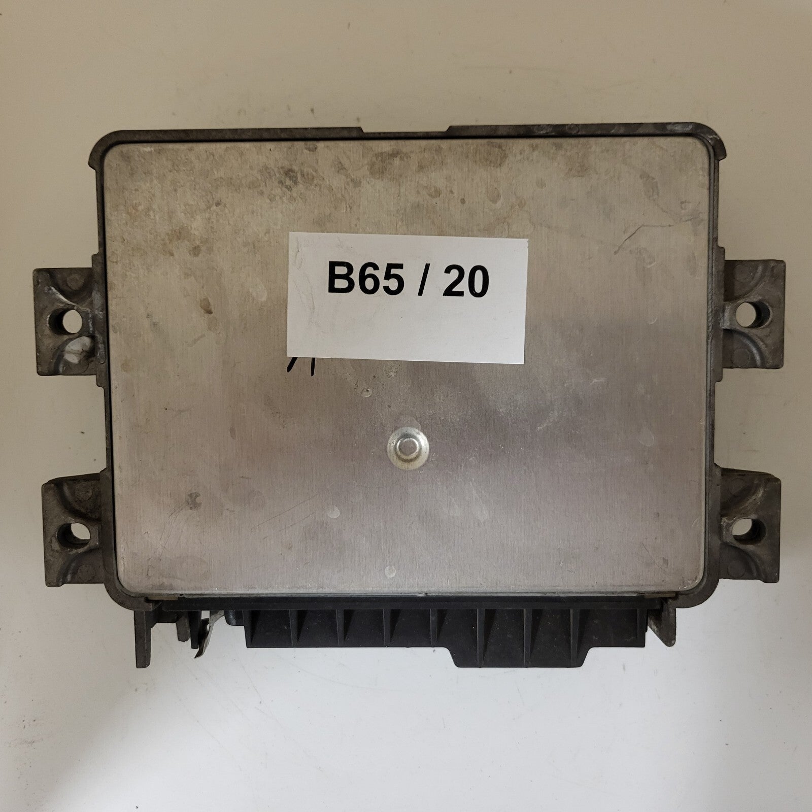 Fiat Punto 1.2 16V ECU / IAW 18FD.5Z / 46531218 / 61600.404.00 / MAGNETI MARELLI