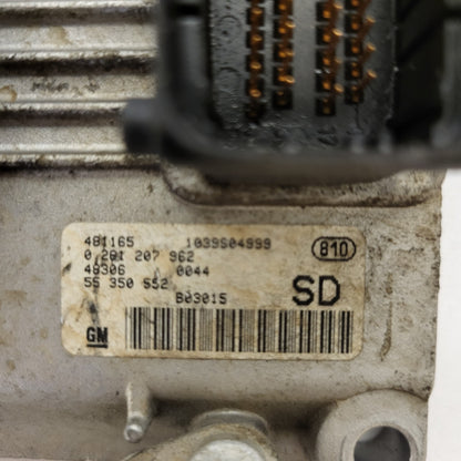 OPEL CORSA ECU / 0261207962 / 55380552 / SD / BOSCH